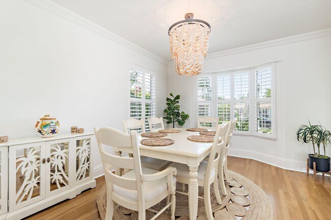 Building Photo - 210 Monceaux Rd