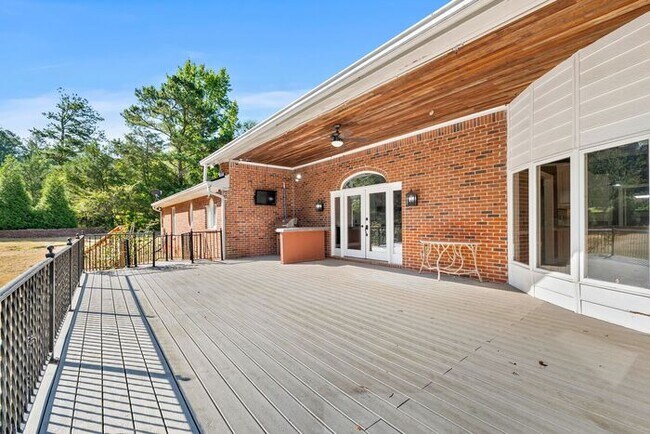 Building Photo - 5459 Center Hill Church Rd