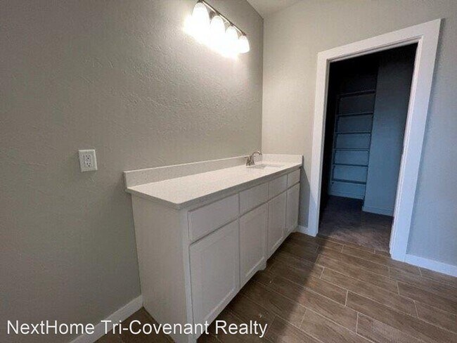 Building Photo - 3 br, 2 bath House - 1325 SW Heatherbrook Way