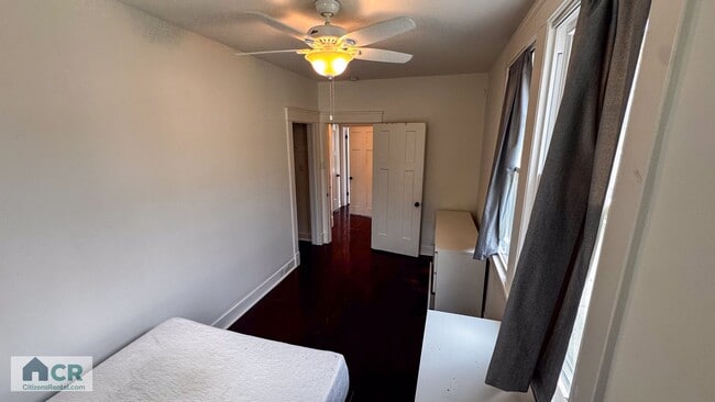 Building Photo - 6bd/3ba with Central AC Walking Distance to Campus. Text 510-631-1171 for more info!