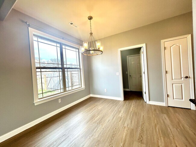 Building Photo - 3 bedroom 2 bath modern style home minutes from Centerton Main!!