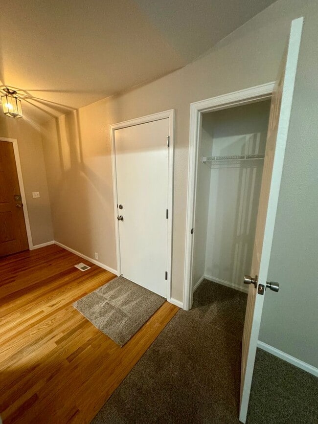 Building Photo - 3 Bedroom Home in Peyton