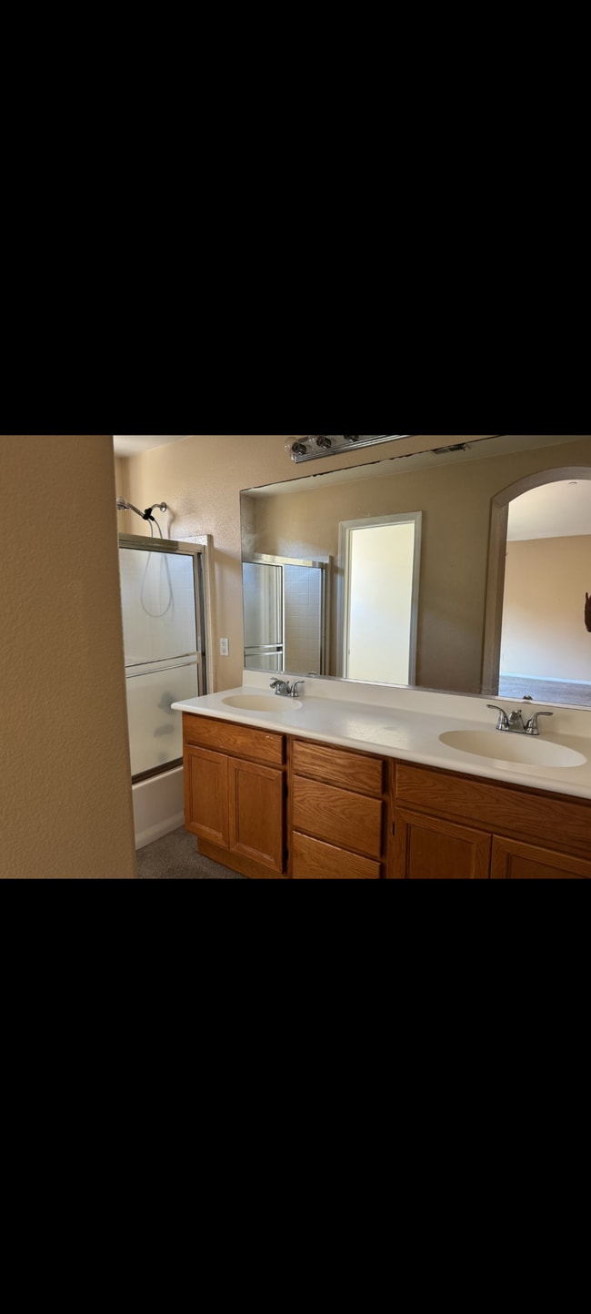 Building Photo - 857 Ballow Wy