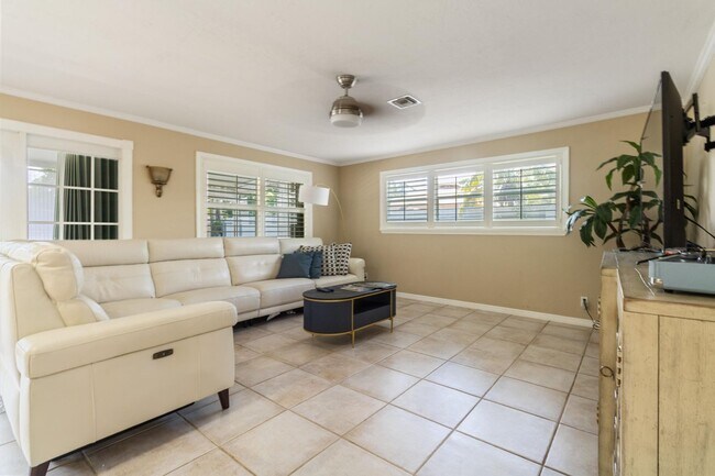 Building Photo - 2258 Palmetto Rd