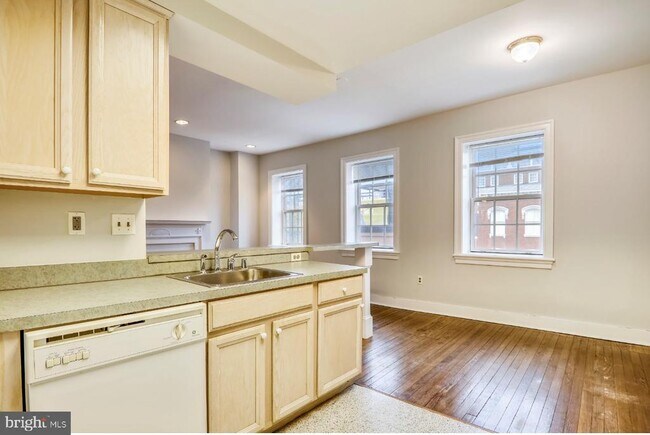 Building Photo - 3039 M St NW
