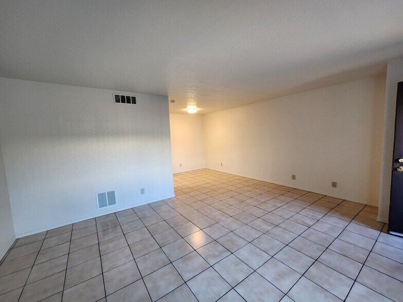 Building Photo - 8420 Chambers Ct NE