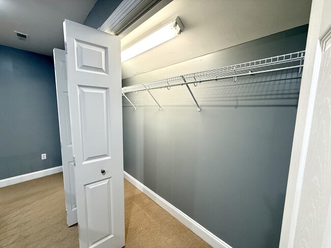 Building Photo - 98 Melrose Dr