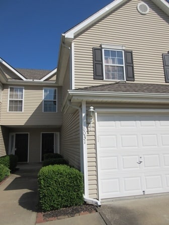 Primary Photo - 8031 N Lawn Ave