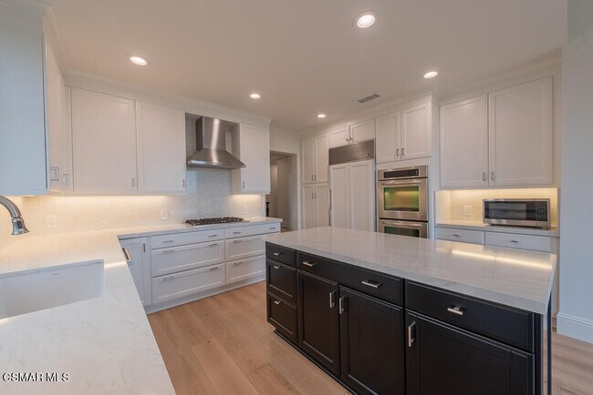 Building Photo - 2390 Crombie Ct