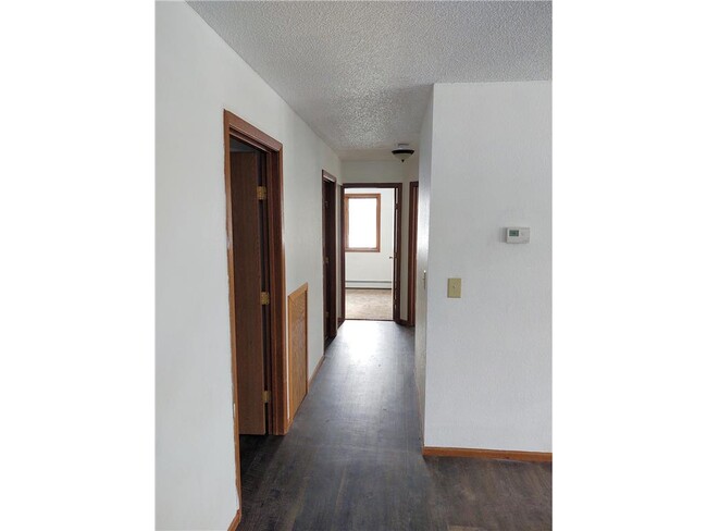 Building Photo - 222 6th St SW