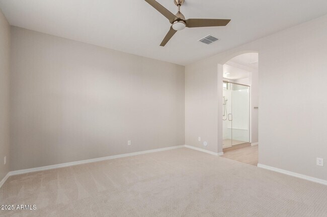 Building Photo - 34906 N Hawley Dr