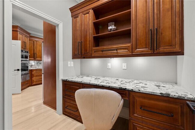 Building Photo - 1431 Waterford Green Dr