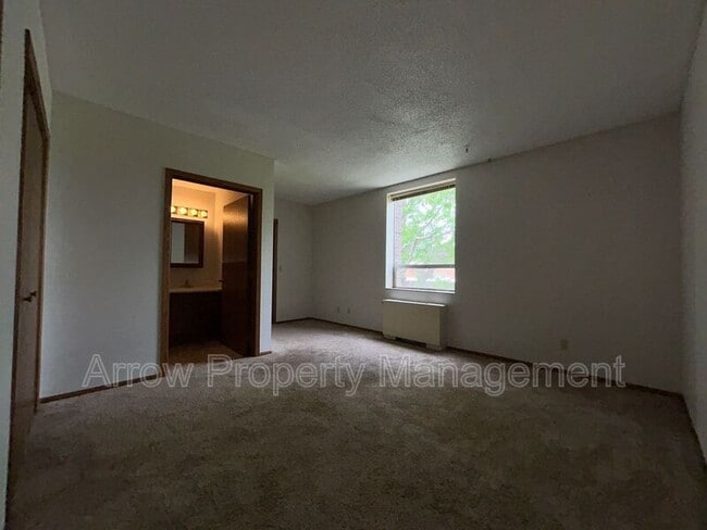 Building Photo - 1011 K St