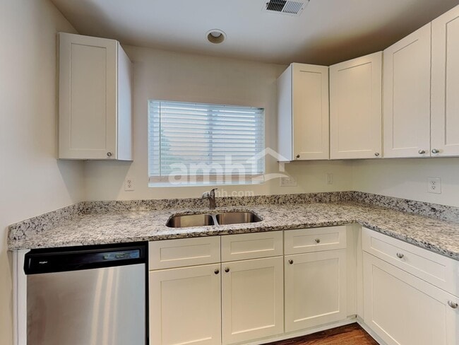 Building Photo - 1129 Rutledge Landing Dr