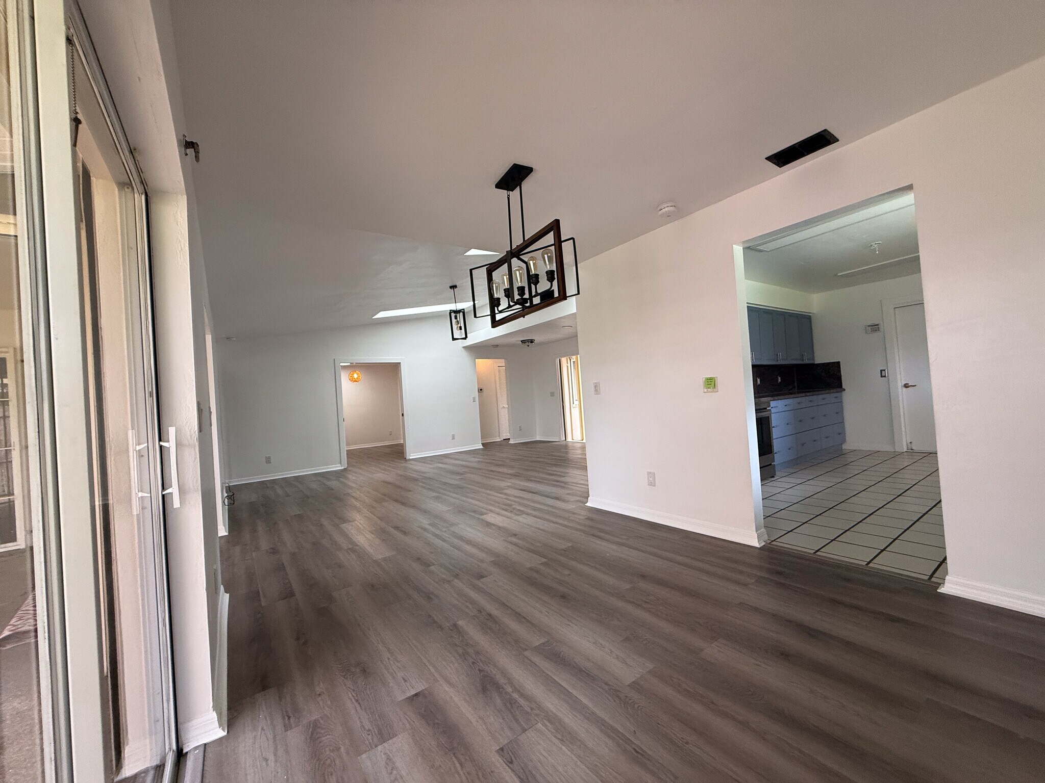 Building Photo - 5840 Crabwood Ct