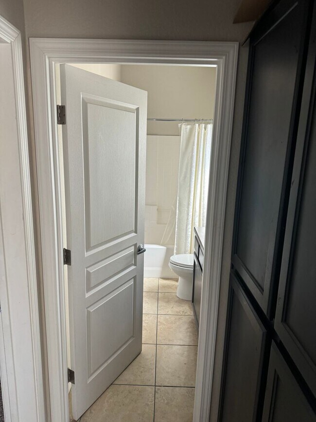 Building Photo - Spacious 3BR Home | Private Bathrooms + Ample Off Street Parking