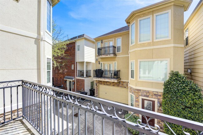 Building Photo - 5813 Washington Ave