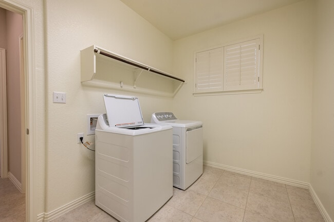 Building Photo - 4 Bedroom, 3 Bath, Single-Story Home in Parkside at Mayfield Ranch