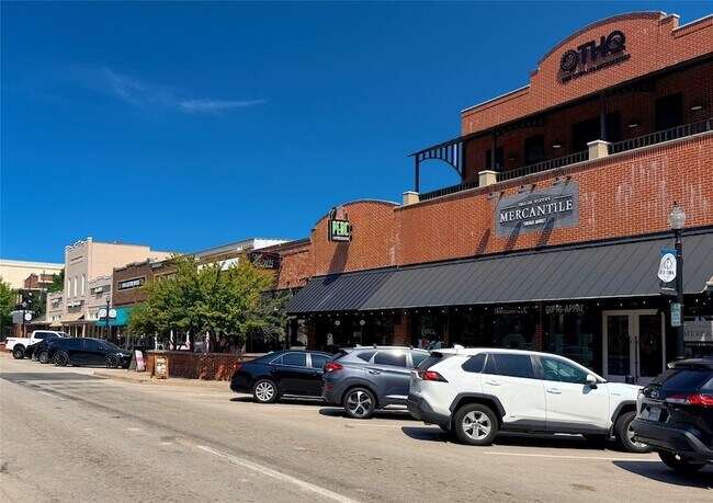 Building Photo - 436 Degan Ave