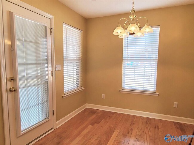 Building Photo - 5308 Frankford Dr SE
