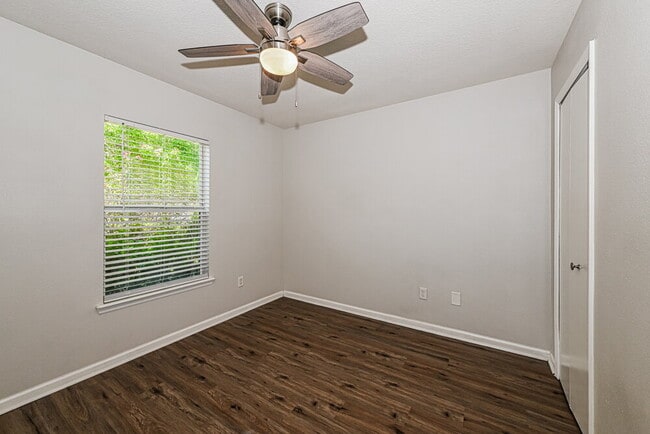 Building Photo - 168 Buck Run Way