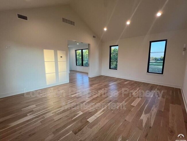 Building Photo - 1840 Quail Creek Dr