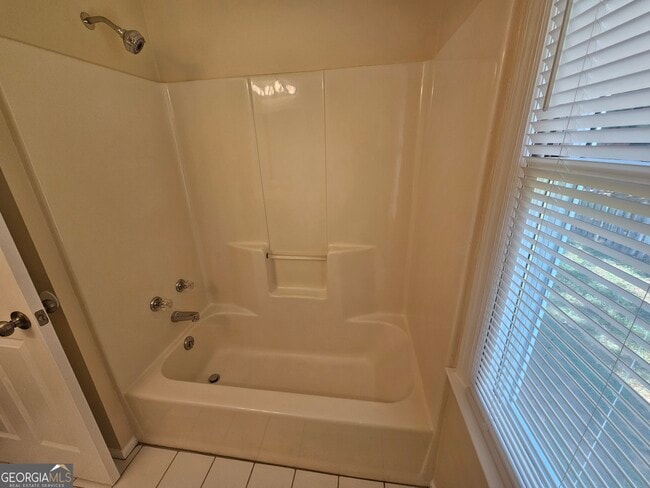 Building Photo - 30 Glenridge Dr