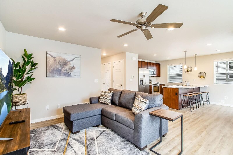 Building Photo - 1940 Good Hearted Pl