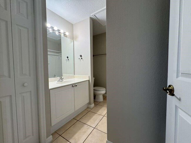 Building Photo - 2866 Club Cortile Cir