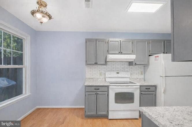 Building Photo - 11205 Kensington Pl
