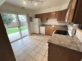 Building Photo - 3006 Illinois Ave