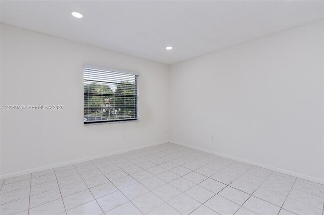 Building Photo - 21529 Cypress Hammock Dr