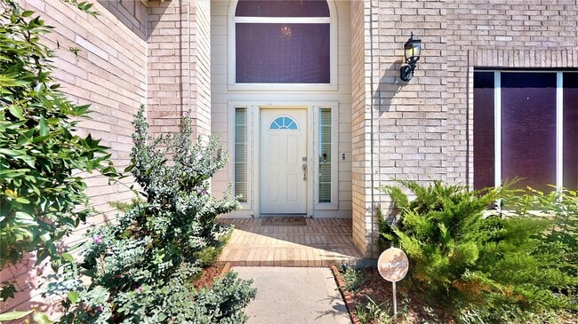 Building Photo - 21499 Pleasant Forest Dr