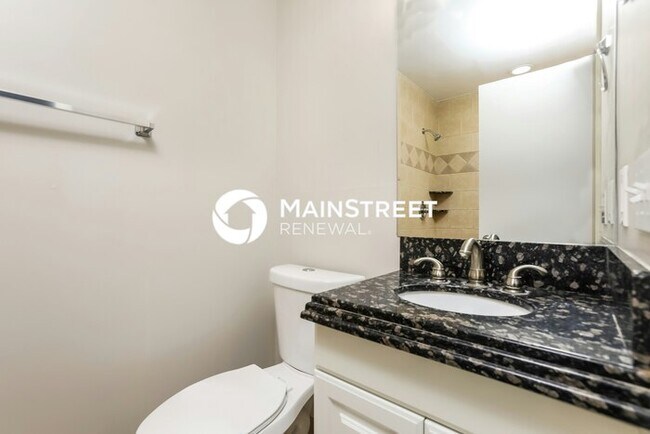 Building Photo - 3 Bedroom Pet-Friendly Home in Deltona, FL with Main Street Renewal