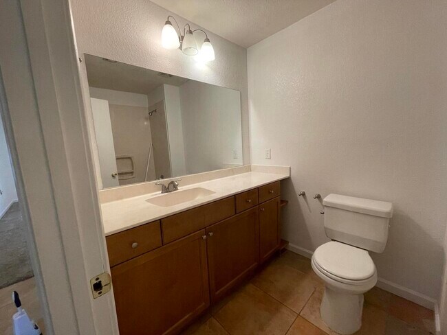 Building Photo - 606 Bayou Ln