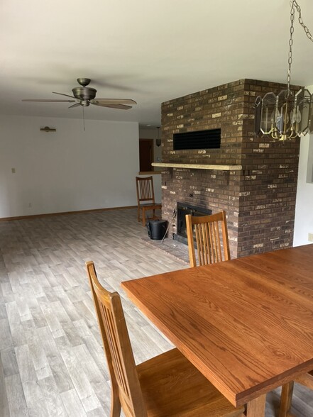 Building Photo - 421 County Road UU