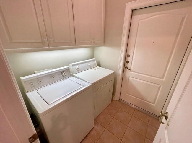 Building Photo - 3601 Serena Woods Ct