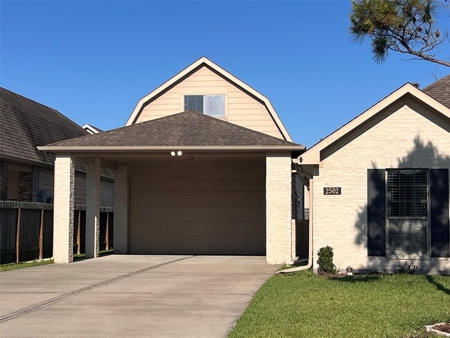 Building Photo - 2502 Redrock Rd