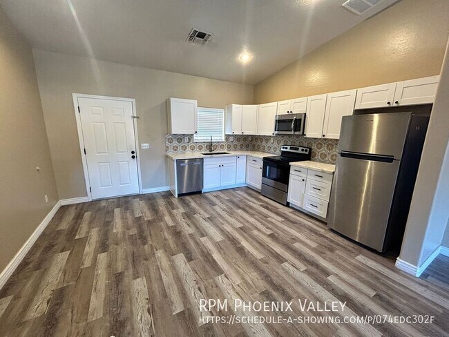 Building Photo - 5777 S Jacaranda Rd