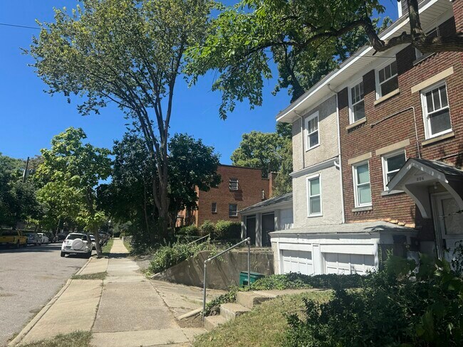 Building Photo - 3431 Telford St