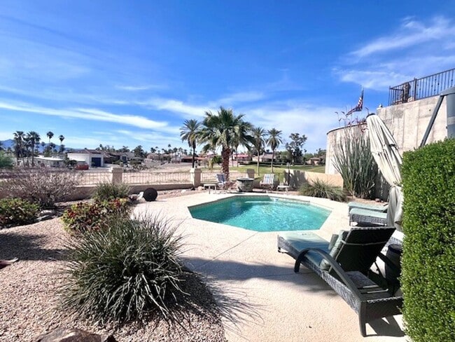 Building Photo - Golf Course Pool Home with 4 Bedrooms!