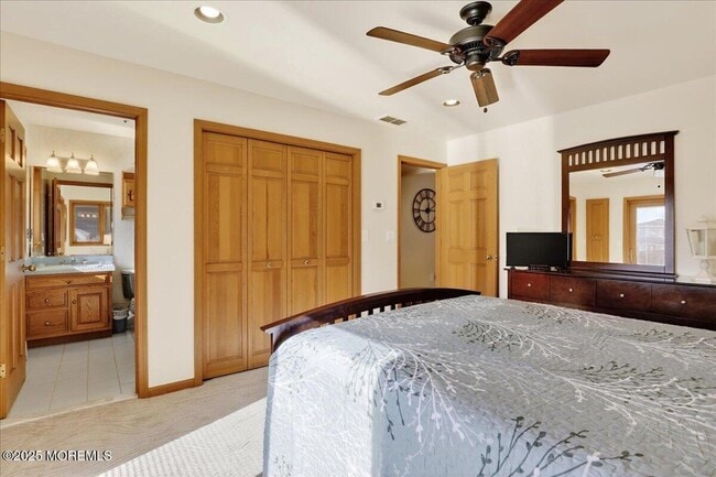 Building Photo - 8 Ortley Ave