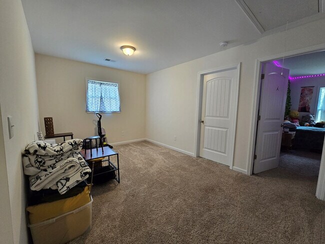 Building Photo - 165 Whitetail Cir