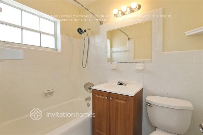 Building Photo - 18935 NW 8th Ave