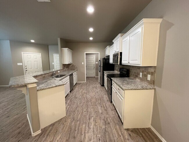 Building Photo - 1105 Preston Trails