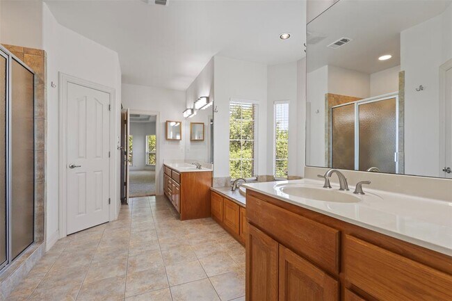 Building Photo - 13700 Madrone Mountain Way