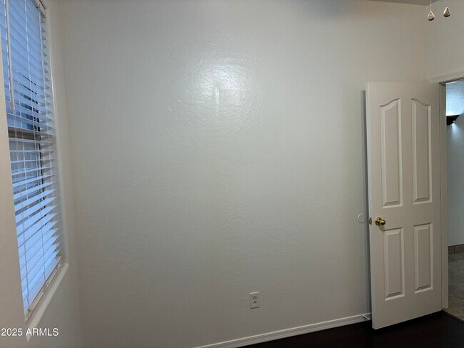 Building Photo - 24775 W Dove Trail