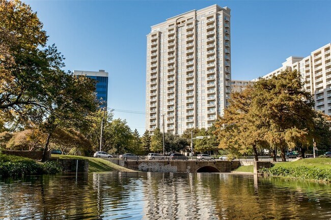Building Photo - 3225 Turtle Creek Blvd