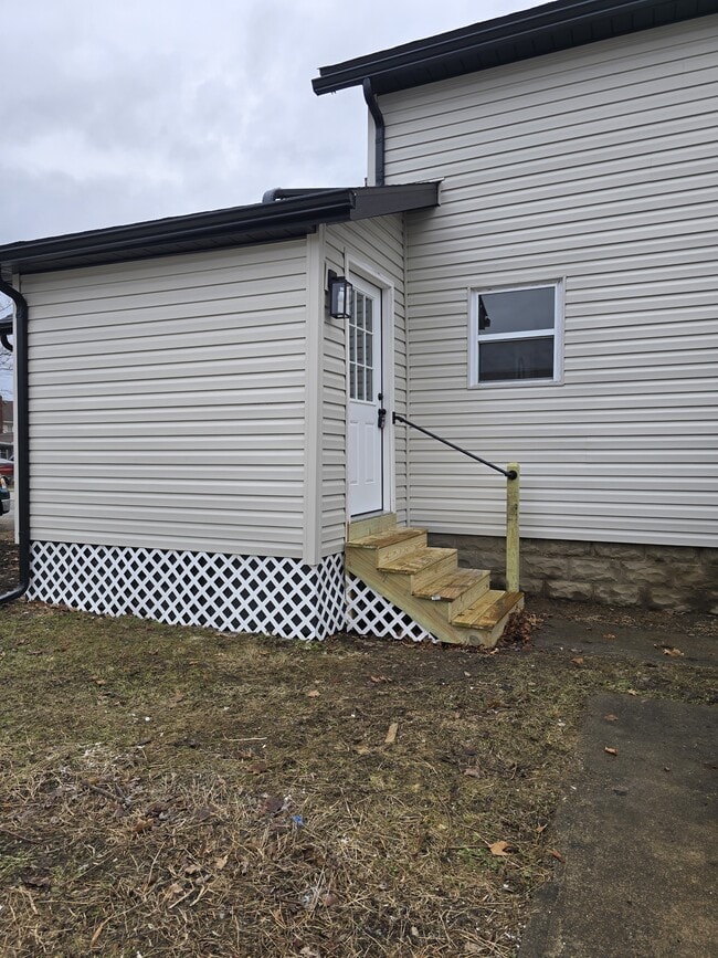 Building Photo - 1227 Tremont Ave SW