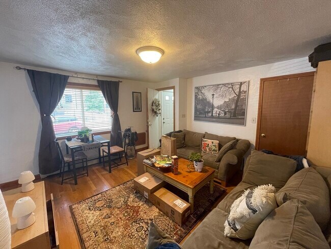 Primary Photo - 30 Murdock St